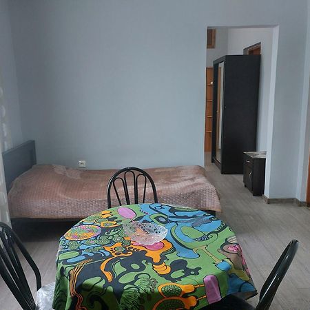 Sunny House Kobuleti Hotel Ruang foto