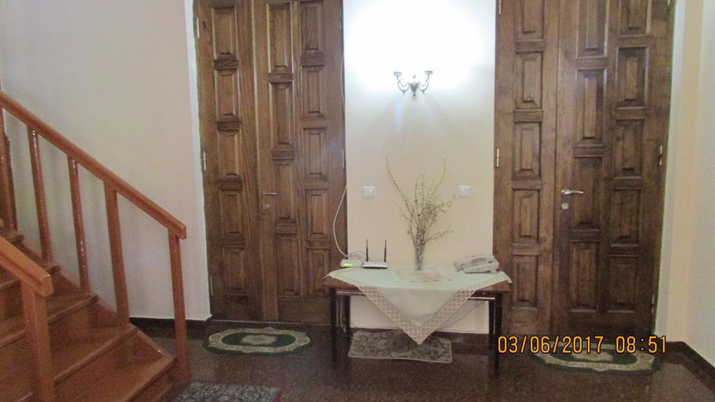 Sunny House Kobuleti Hotel Bagian luar foto