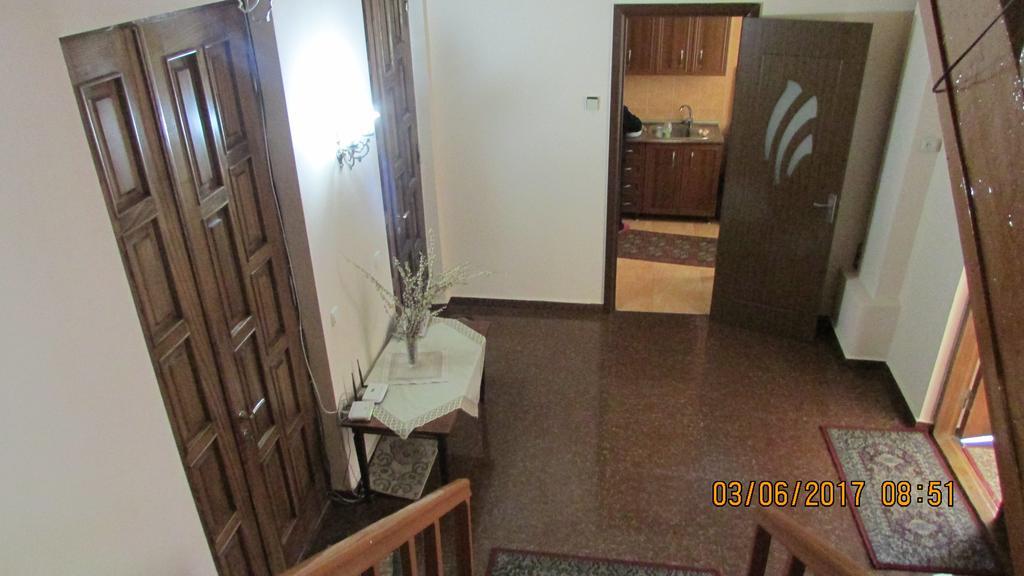 Sunny House Kobuleti Hotel Bagian luar foto