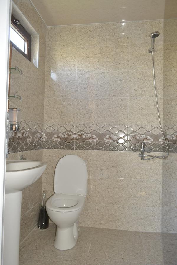 Sunny House Kobuleti Hotel Bagian luar foto