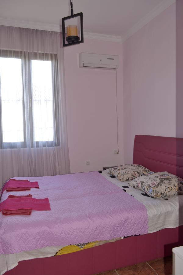 Sunny House Kobuleti Hotel Bagian luar foto