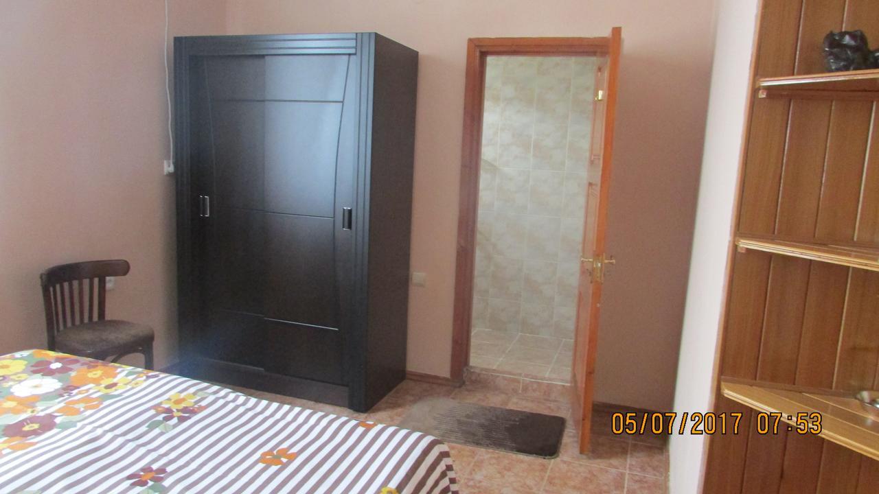Sunny House Kobuleti Hotel Bagian luar foto