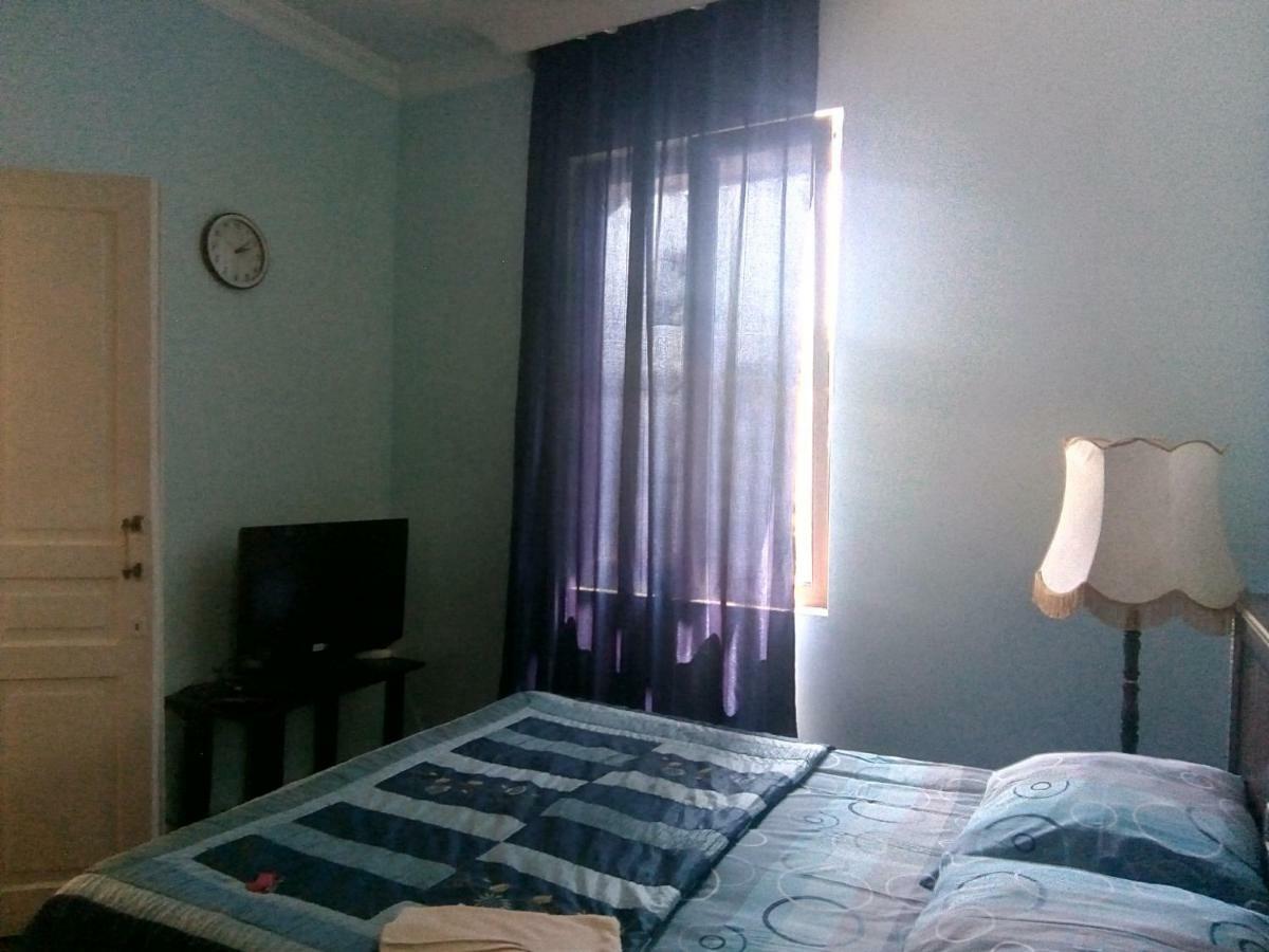 Sunny House Kobuleti Hotel Bagian luar foto